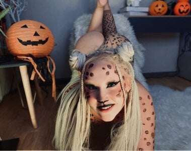 RollingTootsie Do you like our Halloween outfits? Pic 3