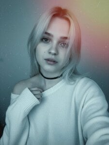 GennaYuste Warm Skin Aesthetic Billede