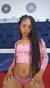 Pamela_James_ Public зображення