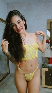 NicoleEsposito sexy yellow lingerie💛 Pic