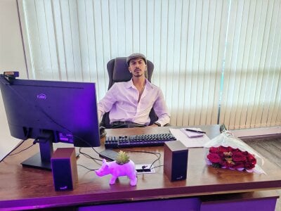 Latinmoster_boss Office Sexy men Bilde 3