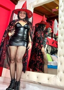Rebecca_Milf happy halloween! a night where ourbodies will meet and unleash pleasure зображення 4