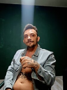 guesswhatbitch Public Pic 3