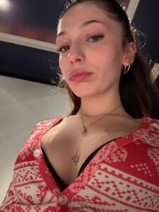 laurensmithhh christmas pics Pic 2