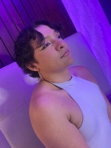 Nicki_Ripperton: Public ( 2 фото)