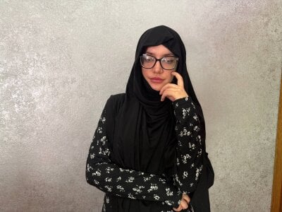 SunnyMayy Public Pic 5