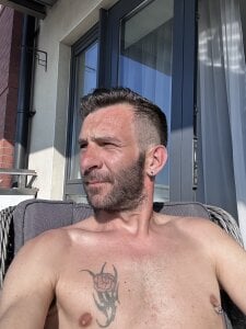 Michel_huge Nice boy Photo 3