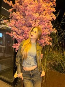 DebraSchneider I love walking...I feel alive😇 Pic 5