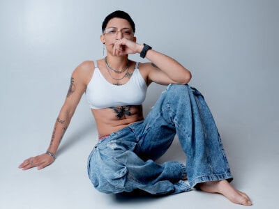 ZoeKrug Hot girl🖤 Foto 2