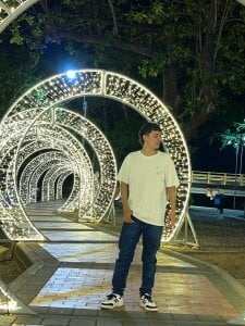 Josh_Bright Public 사진