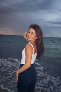 AliceBellamy Public Pic