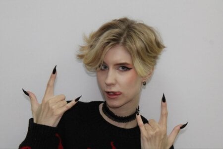 Angel_Julles Public  4. fénykép