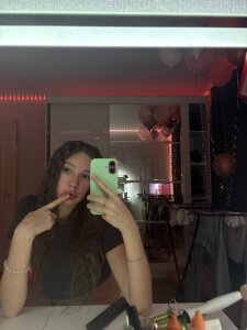 NeliaVandresar your girl Pic 3