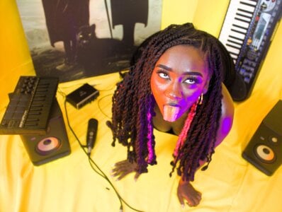 ZahhyFrequency Veridis Quo 👽 Pic 7