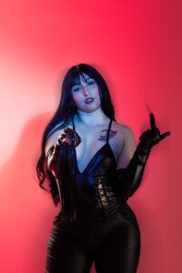 Daphnee-x HEY HEY BITCH Pic 2