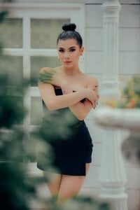 SamanthaClay Glamorous afternoon🌟 Pic