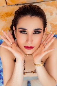 Layla_Sia Wet & Divine💦😎  ✨ Pic