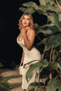 Glamour girl de LisaMonroe_  2 Imagens