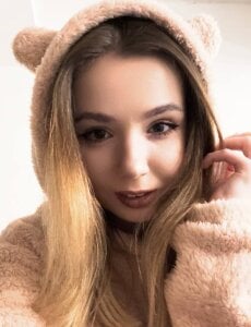 DignaThurston Public Pic 4