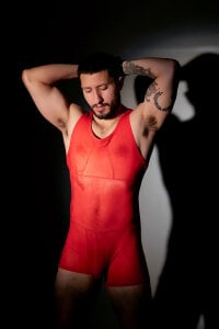 Red stuck to my body de Nathan_rivers  3 photos