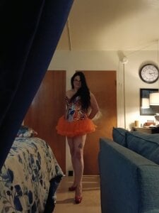 GeeKneeBee Public Pic 3