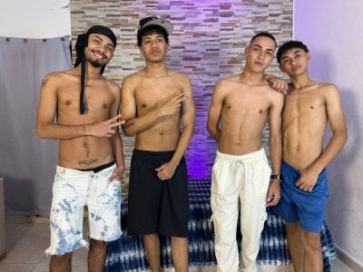 kinkyhousexxxx welcome guys Pic