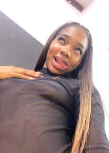 BrittanyWatson Hey there! 🍒 사진 2