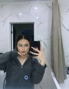 Remmy_Grope Public 사진