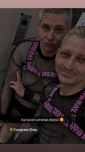 GayCoupleVERS Public Poză 4