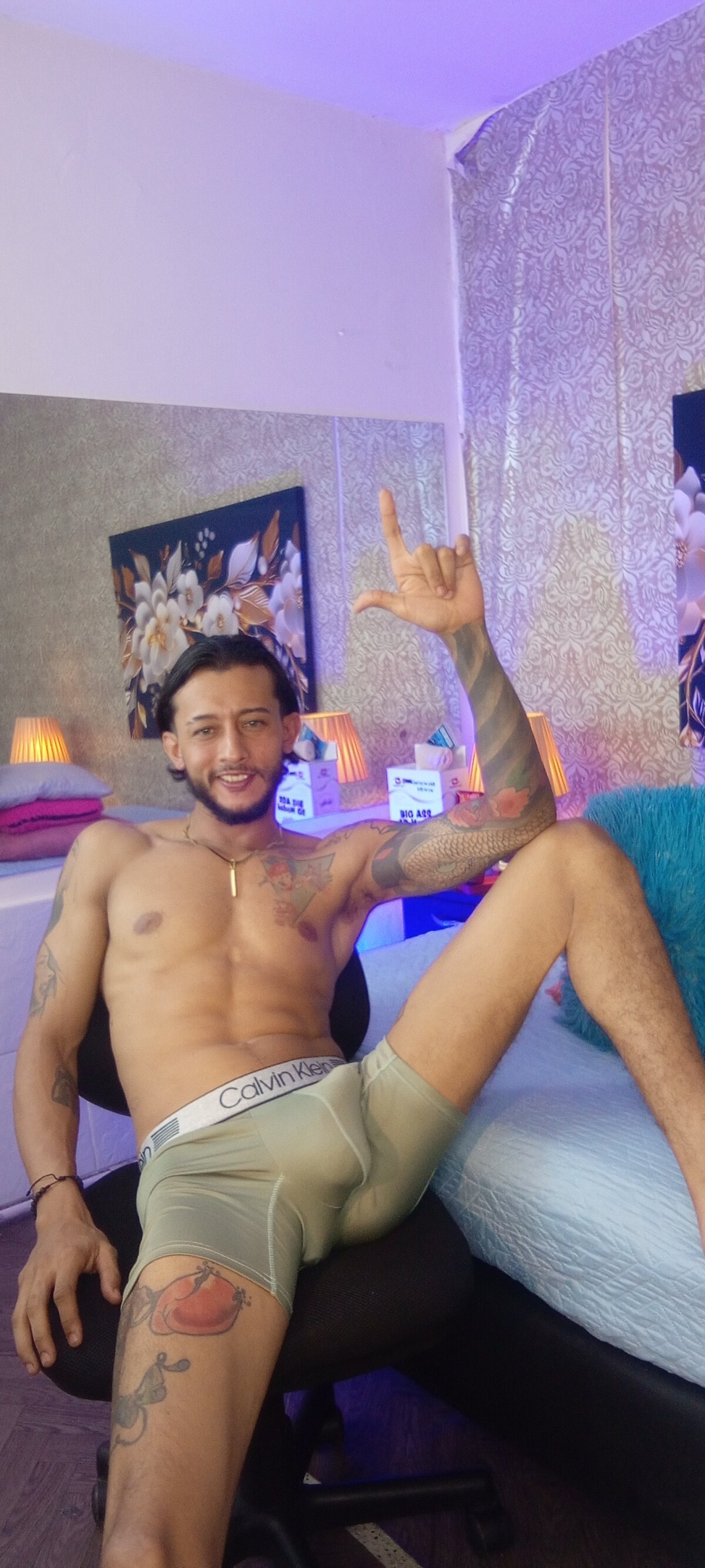 Трендове зображення  8922 jonas_conor