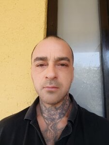 Herrr69DirtyFemale Public Pic 4