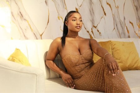 SavannahStormのskin of gold and soul of crystal"🖤💎の 2枚の写真