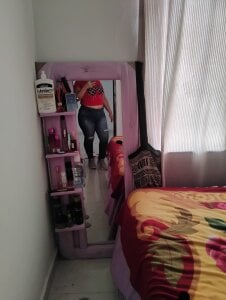 Nini_Love_ Public Pic 5