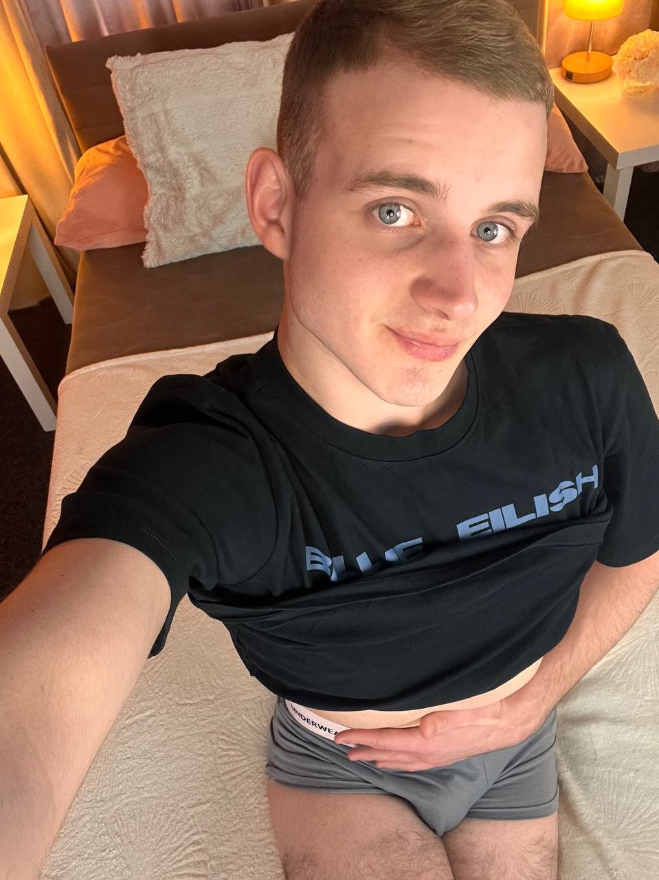 HereAlexColee adlı kullanıcının viral fotoğrafları:  3921