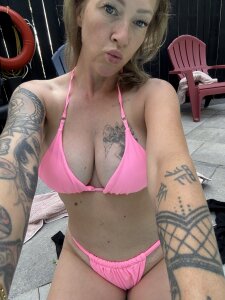 only_kitty_kruz Pool days Pic 7