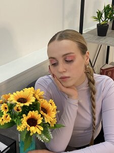 SuzanLybrand Public  5টি ছবি