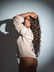 Lia_Shaik Are you up for a date? Poză