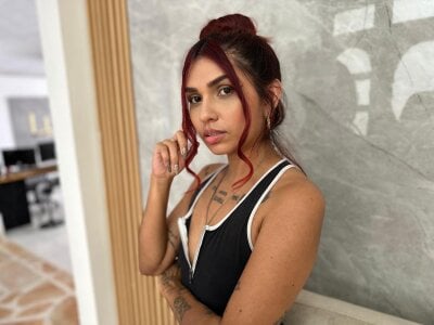 LiaVelez The elegance of saying little... Pic