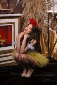 Victoria_Adams14 naughty princess 💛🫣 Pic