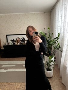 Saraa_BroownPublic Bild 3