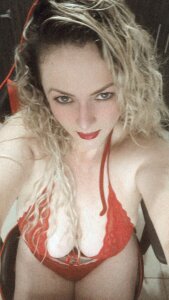 MADAMEMATURE_