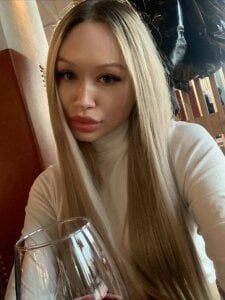 EasterEliot Public Pic 2