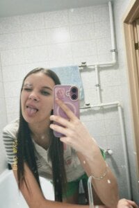 ShaeHeeter make me 😃 slika