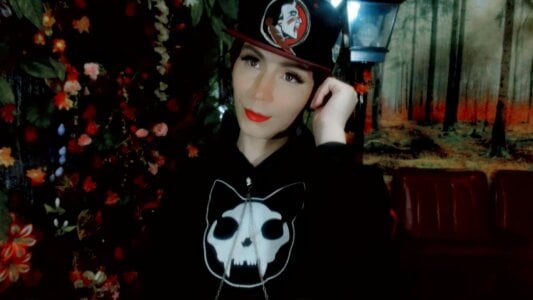 katalina_hot__ MAS GOTICA Y MALANDRA QUE NUCA Foto 2