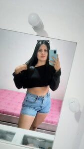 ZoeHardman Public Pic