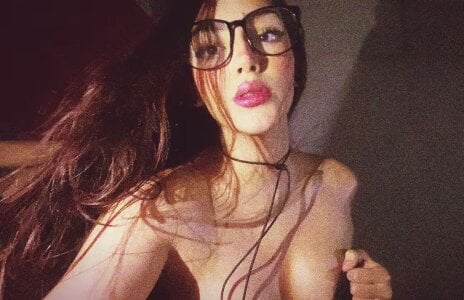 Nahomy de Valeriasandoval12  5 Imagens