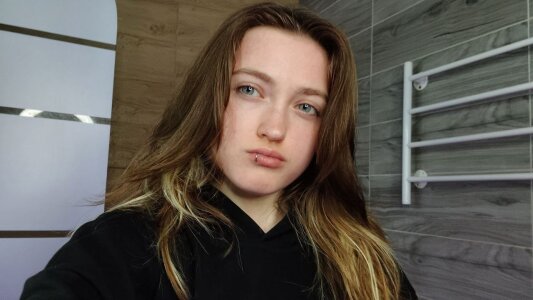 OdiliaFarleigh pictures in the shower Foto 5