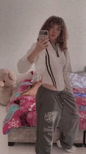 LioraVelvetC Less words, more feeling” 사진 4