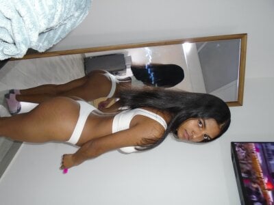 YuliethPetite a gift free for you . fénykép