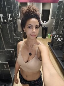 naughty69curls Public Pic 2